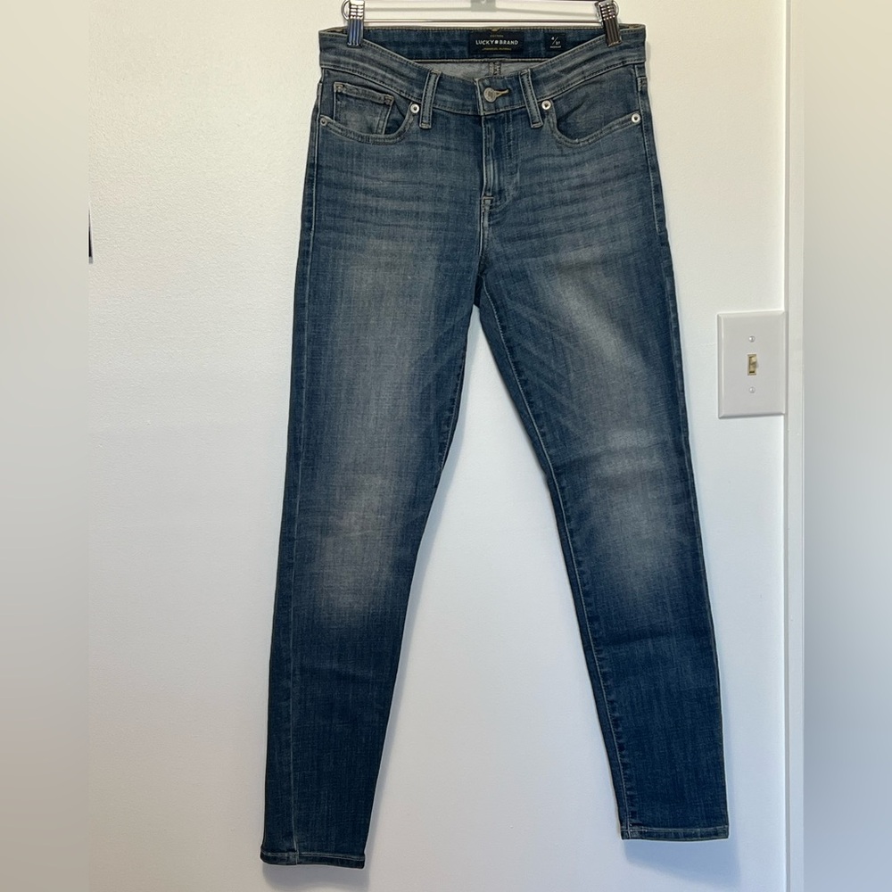 Lucky Brand skinny jeans size 4 / 27